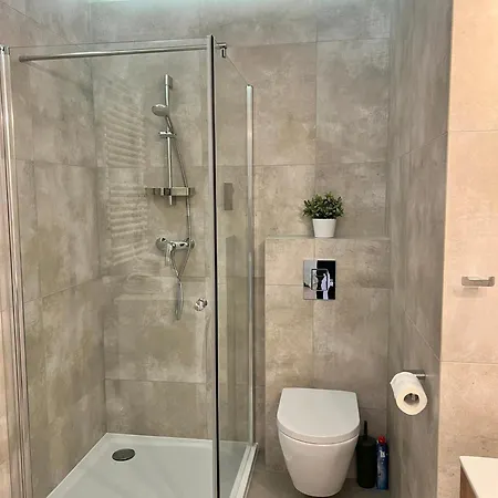 Silver 2 Z Parkingiem